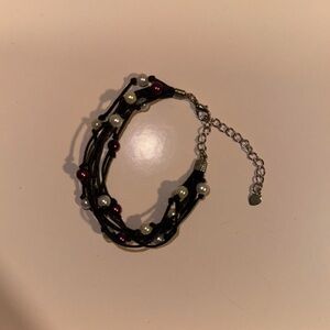 Elegant Black and Pearl Beaded Bracelet